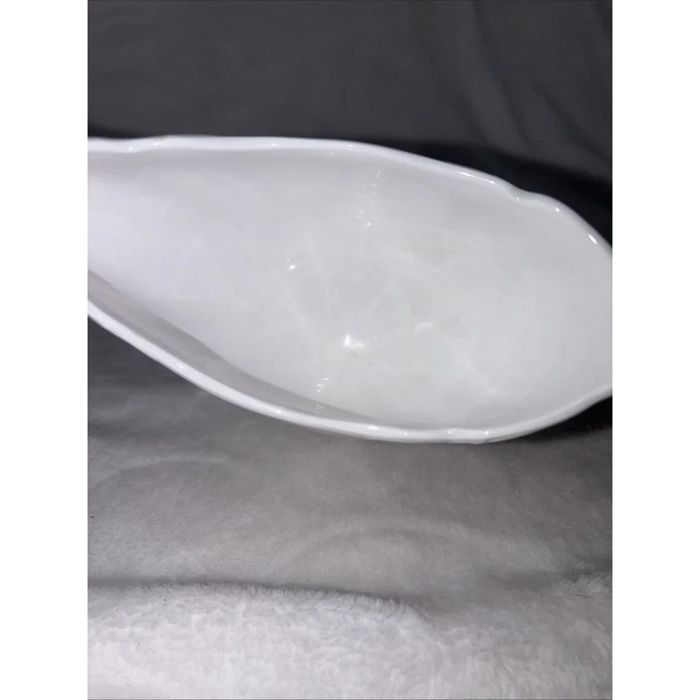 Vintage Spode bone china gravy boat Made‎ in England Savoy White Shabby Chic EVC